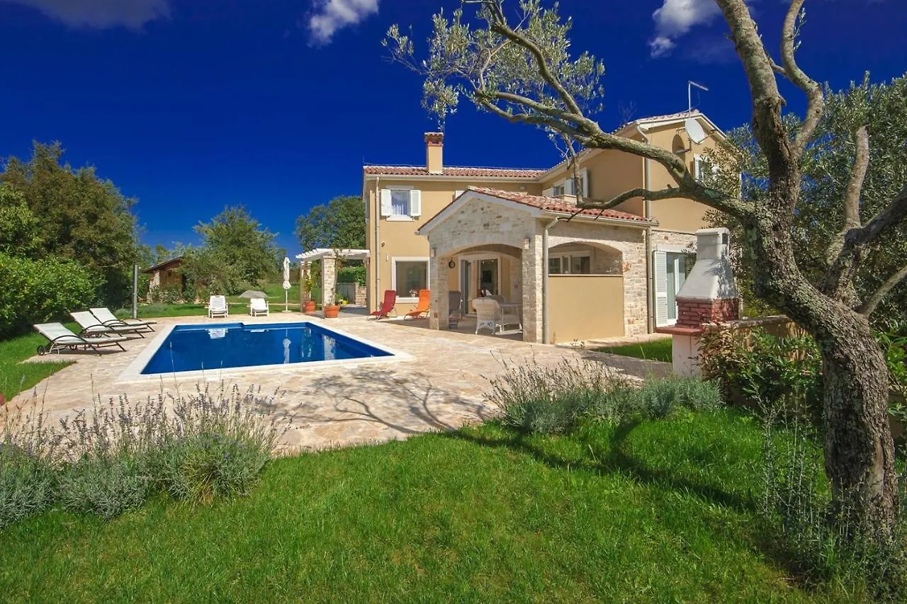 Vošteni Villa Larisa