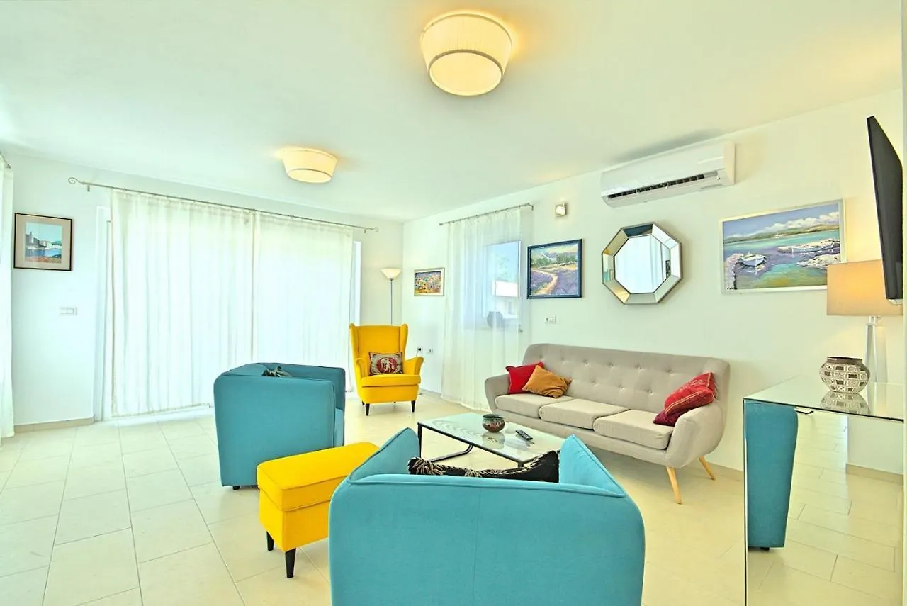 Vošteni Villa Larisa קרואטיה