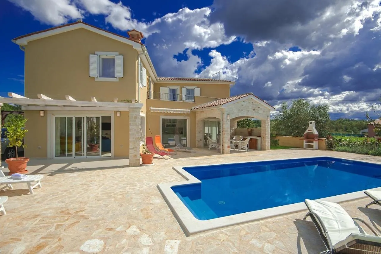 Vošteni Villa Larisa